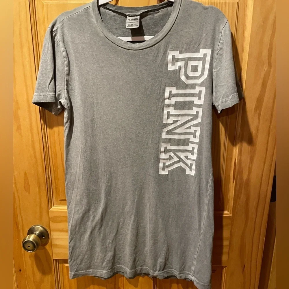 Victoria’s Secret PINK  sleep shirt gray  used like new size xs